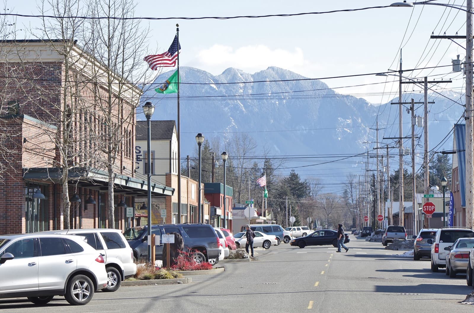 Main Street in downtown Sultan with the Cascade foothills behind