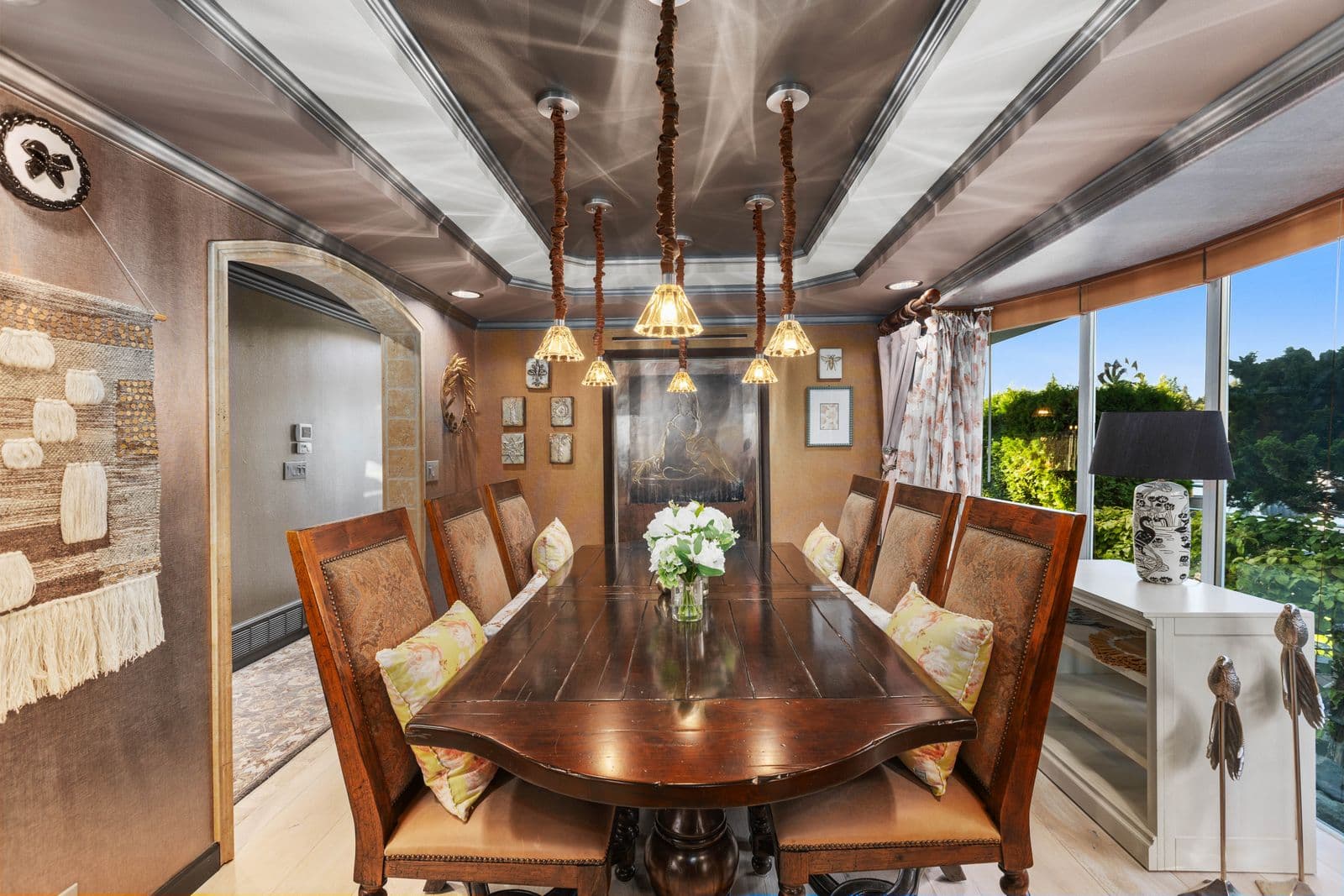 Formal dining room — 1504 E Lakeshore Dr, Lake Stevens