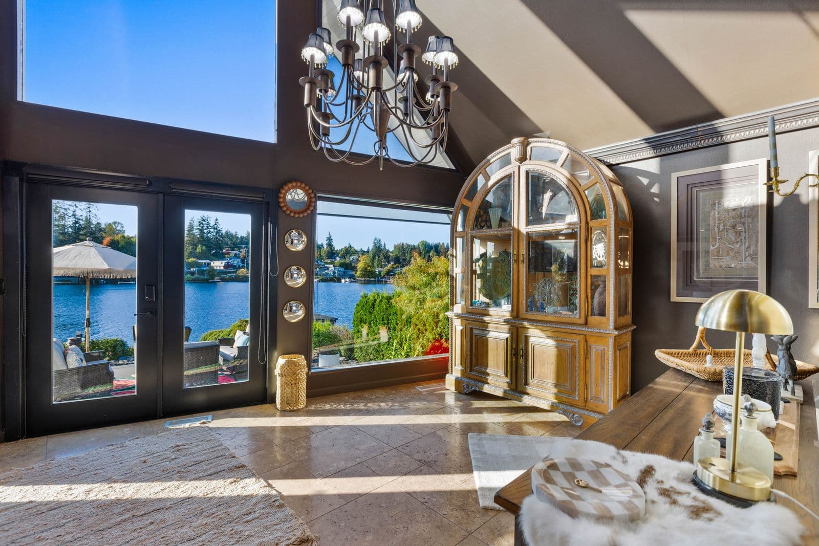 Great room opens to the lake — 1504 E Lakeshore Dr, Lake Stevens