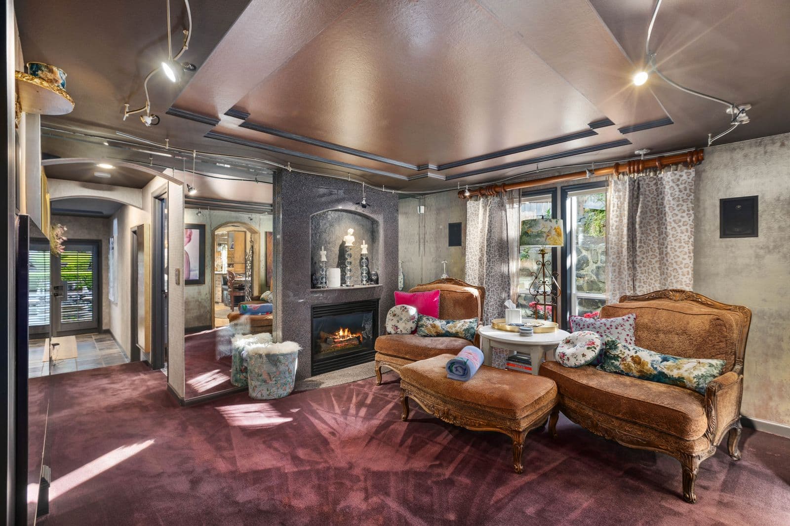 Lounge with fireplace — 1504 E Lakeshore Dr, Lake Stevens