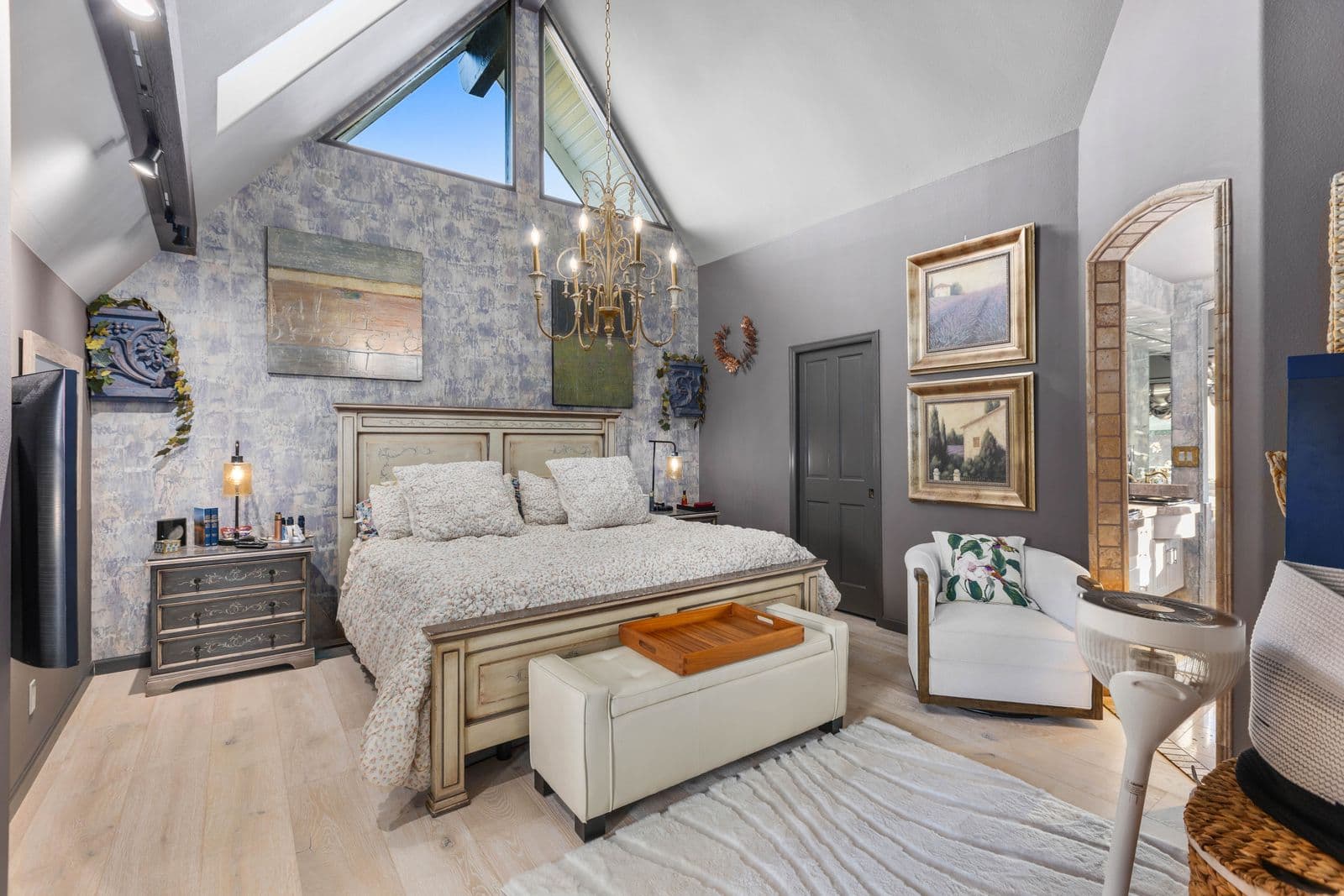 Primary suite — 1504 E Lakeshore Dr, Lake Stevens