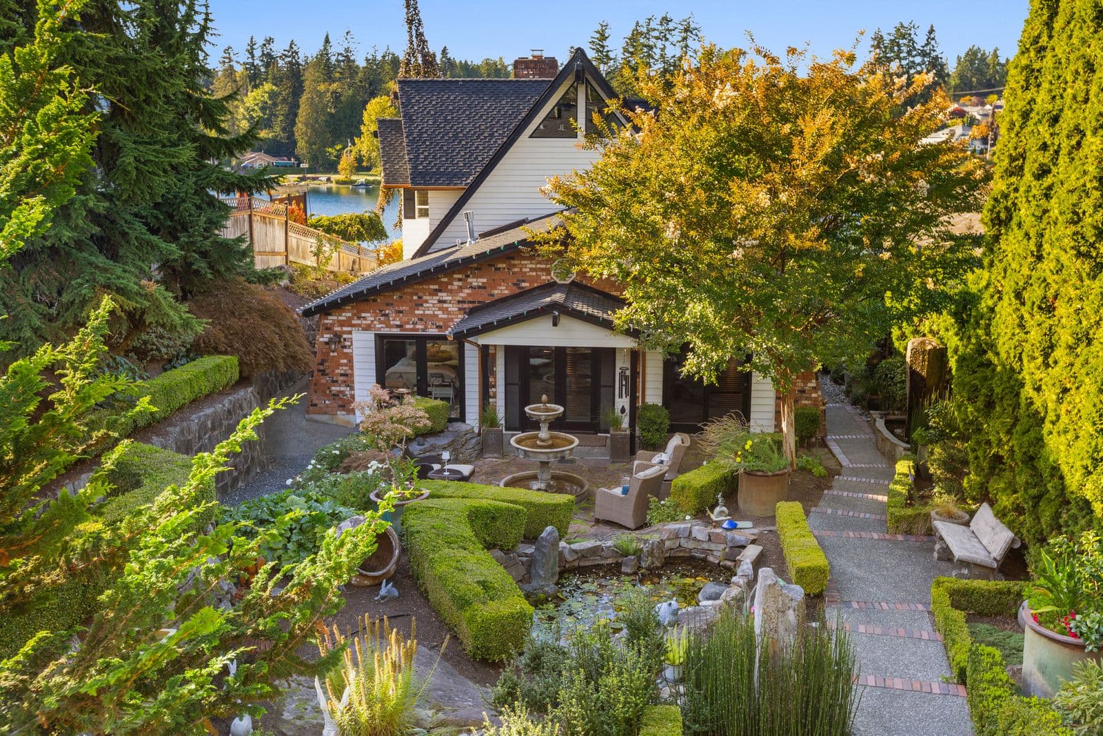 Fountain courtyard from above — 1504 E Lakeshore Dr, Lake Stevens